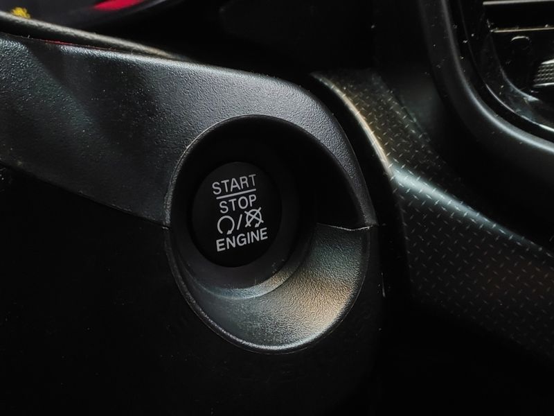 Fiat TORO 2.0 16V TURBO DIESEL ULTRA 4WD AT9 2021/2022 BETIOLO NOVOS E SEMINOVOS LAJEADO / Carros no Vale Fiat TORO 2.0 16V TURBO DIESEL ULTRA 4WD AT9 2021/2022 BETIOLO NOVOS E SEMINOVOS LAJEADO / Carros no Vale