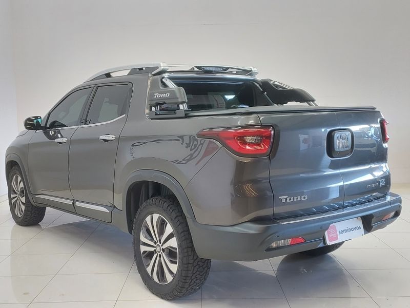 Fiat TORO 2.0 16V TURBO DIESEL VOLCANO 4WD AT9 2024/2024 BETIOLO NOVOS E SEMINOVOS LAJEADO / Carros no Vale