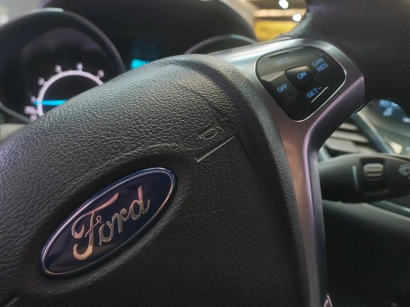 Ford FIESTA 1.6 TI-VCT FLEX TITANIUM POWERSHIFT 2017/2018 BETIOLO NOVOS E SEMINOVOS LAJEADO / Carros no Vale