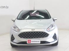 Ford FIESTA 1.6 TI-VCT FLEX TITANIUM POWERSHIFT 2017/2018 BETIOLO NOVOS E SEMINOVOS LAJEADO / Carros no Vale