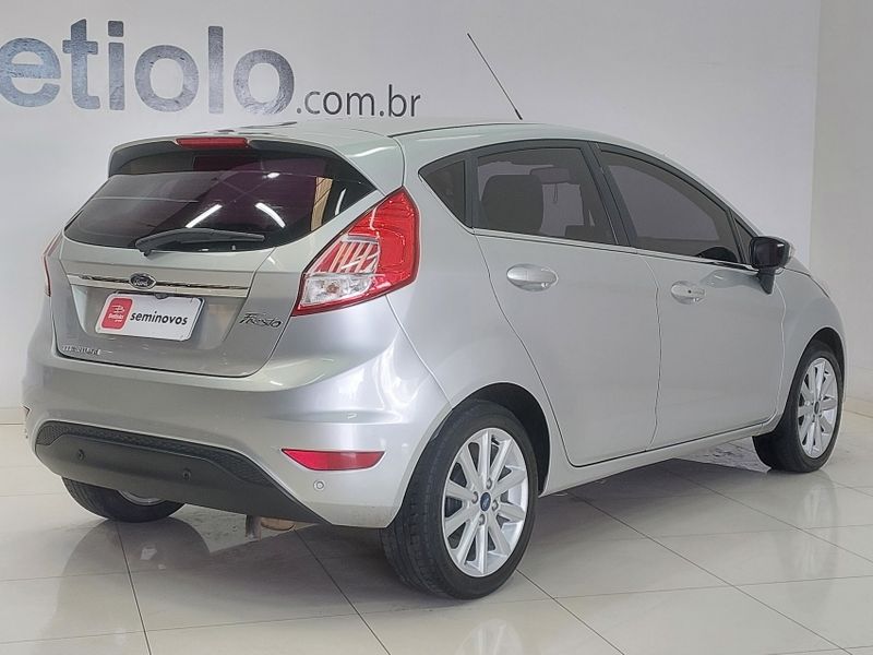 Ford FIESTA 1.6 TI-VCT FLEX TITANIUM POWERSHIFT 2017/2018 BETIOLO NOVOS E SEMINOVOS LAJEADO / Carros no Vale