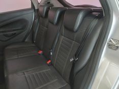 Ford FIESTA 1.6 TI-VCT FLEX TITANIUM POWERSHIFT 2017/2018 BETIOLO NOVOS E SEMINOVOS LAJEADO / Carros no Vale