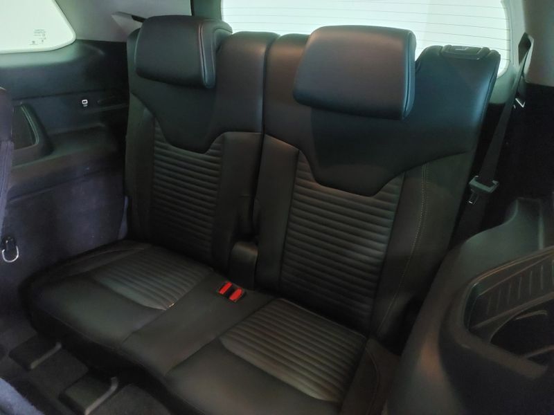 JEEP COMMANDER 1.3 T270 TURBO FLEX LIMITED AT6 2022/2022 BETIOLO NOVOS E SEMINOVOS LAJEADO / Carros no Vale