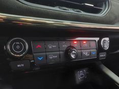 JEEP COMMANDER 1.3 T270 TURBO FLEX LIMITED AT6 2022/2022 BETIOLO NOVOS E SEMINOVOS LAJEADO / Carros no Vale