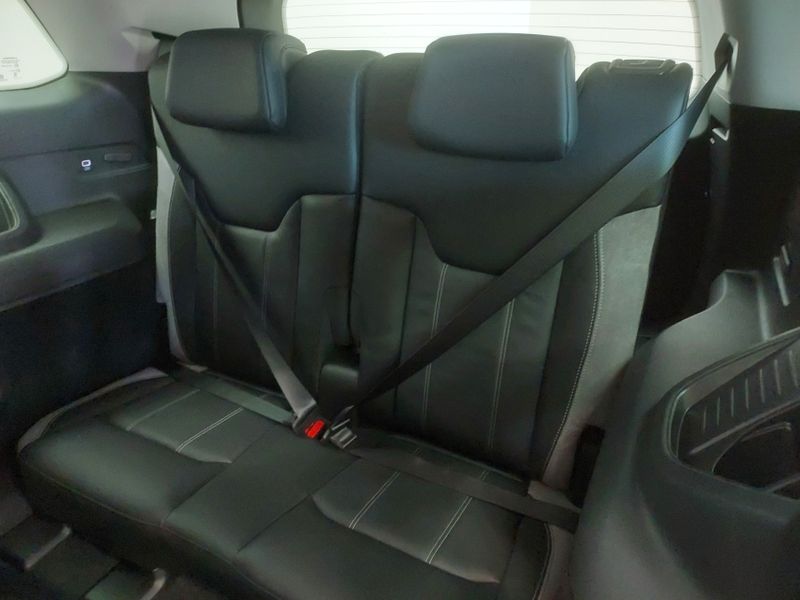 JEEP COMMANDER 1.3 T270 TURBO FLEX LIMITED MHEV AT6 2026/2027 BETIOLO NOVOS E SEMINOVOS LAJEADO / Carros no Vale
