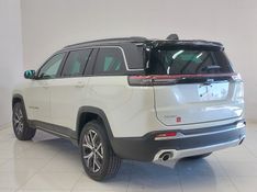 JEEP COMMANDER 1.3 T270 TURBO FLEX LIMITED MHEV AT6 2026/2027 BETIOLO NOVOS E SEMINOVOS LAJEADO / Carros no Vale