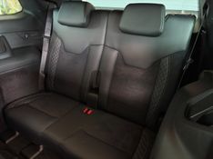 JEEP COMMANDER 2.0 HURRICANE 4 TURBO GASOLINA BLACKHAWK AT9 2026/2027 BETIOLO NOVOS E SEMINOVOS LAJEADO / Carros no Vale