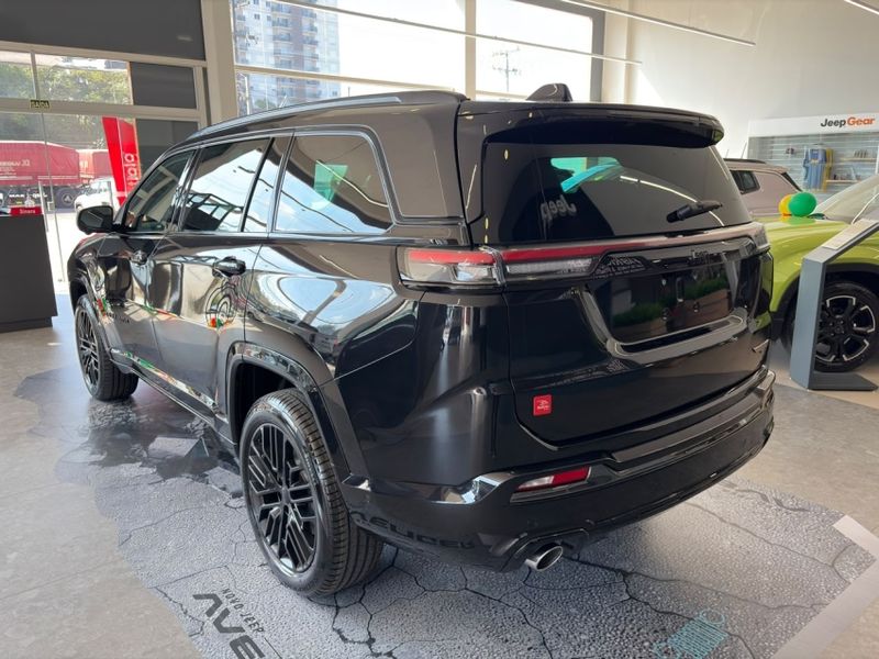 JEEP COMMANDER 2.0 HURRICANE 4 TURBO GASOLINA BLACKHAWK AT9 2026/2027 BETIOLO NOVOS E SEMINOVOS LAJEADO / Carros no Vale JEEP COMMANDER 2.0 HURRICANE 4 TURBO GASOLINA BLACKHAWK AT9 2026/2027 BETIOLO NOVOS E SEMINOVOS LAJEADO / Carros no Vale