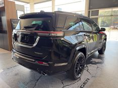 JEEP COMMANDER 2.0 HURRICANE 4 TURBO GASOLINA BLACKHAWK AT9 2026/2027 BETIOLO NOVOS E SEMINOVOS LAJEADO / Carros no Vale