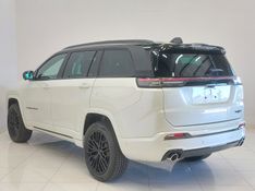 JEEP COMMANDER 2.0 HURRICANE 4 TURBO GASOLINA BLACKHAWK AT9 2026/2027 BETIOLO NOVOS E SEMINOVOS LAJEADO / Carros no Vale