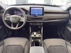 JEEP COMMANDER 2.0 HURRICANE 4 TURBO GASOLINA BLACKHAWK AT9 2026/2027 BETIOLO NOVOS E SEMINOVOS LAJEADO / Carros no Vale