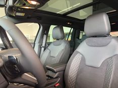 JEEP COMMANDER 2.0 HURRICANE 4 TURBO GASOLINA BLACKHAWK AT9 2026/2027 BETIOLO NOVOS E SEMINOVOS LAJEADO / Carros no Vale