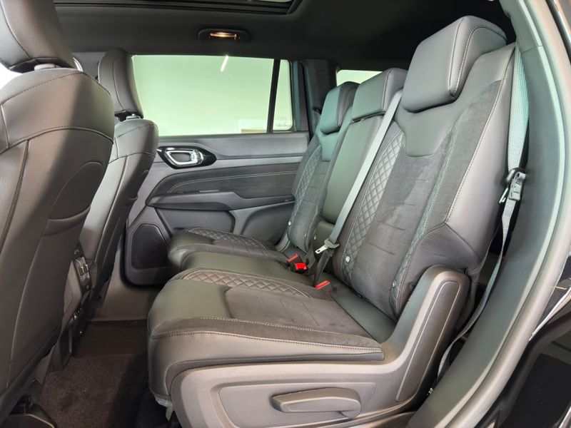 JEEP COMMANDER 2.0 HURRICANE 4 TURBO GASOLINA BLACKHAWK AT9 2026/2027 BETIOLO NOVOS E SEMINOVOS LAJEADO / Carros no Vale JEEP COMMANDER 2.0 HURRICANE 4 TURBO GASOLINA BLACKHAWK AT9 2026/2027 BETIOLO NOVOS E SEMINOVOS LAJEADO / Carros no Vale