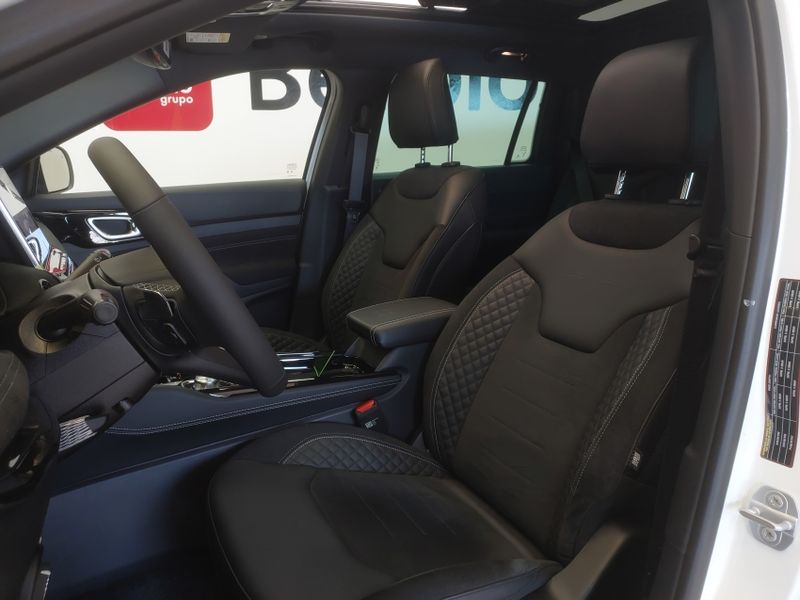 JEEP COMMANDER 2.0 HURRICANE 4 TURBO GASOLINA BLACKHAWK AT9 2026/2027 BETIOLO NOVOS E SEMINOVOS LAJEADO / Carros no Vale JEEP COMMANDER 2.0 HURRICANE 4 TURBO GASOLINA BLACKHAWK AT9 2026/2027 BETIOLO NOVOS E SEMINOVOS LAJEADO / Carros no Vale