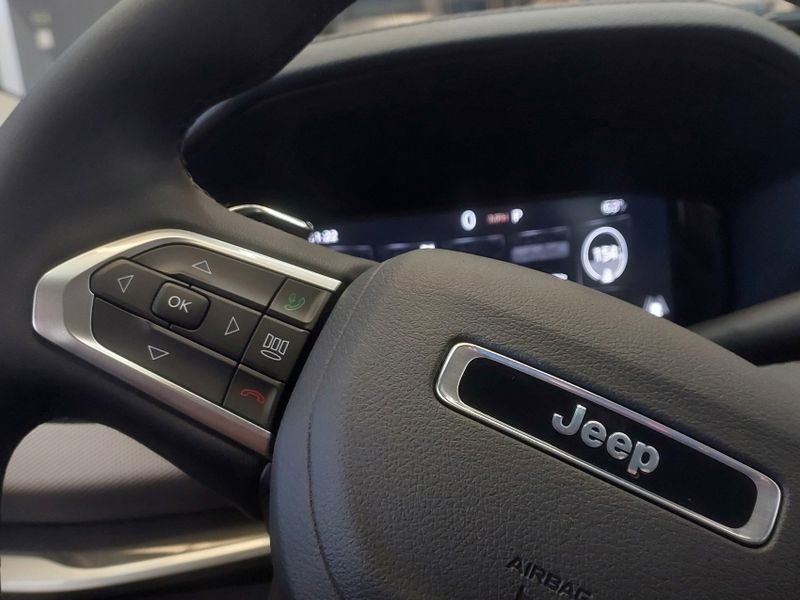 JEEP COMPASS 1.3 T270 TURBO FLEX LONGITUDE AT6 2026/2026 BETIOLO NOVOS E SEMINOVOS LAJEADO / Carros no Vale