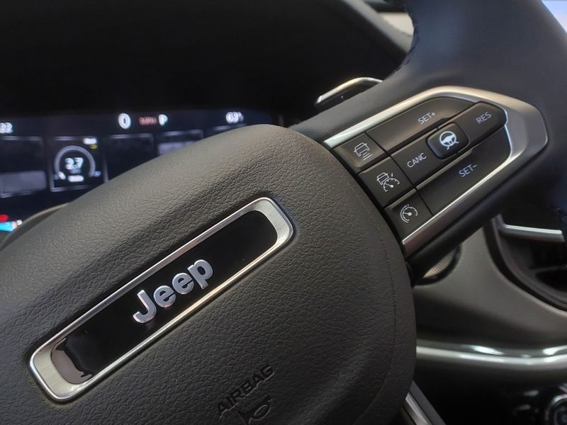 JEEP COMPASS 1.3 T270 TURBO FLEX LONGITUDE AT6 2026/2026 BETIOLO NOVOS E SEMINOVOS LAJEADO / Carros no Vale