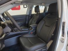 JEEP COMPASS 1.3 T270 TURBO FLEX LONGITUDE AT6 2026/2026 BETIOLO NOVOS E SEMINOVOS LAJEADO / Carros no Vale