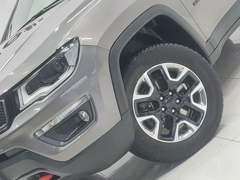 JEEP COMPASS 2.0 16V DIESEL TRAILHAWK 4X4 AUTOMÁTICO 2017/2018 BETIOLO NOVOS E SEMINOVOS LAJEADO / Carros no Vale JEEP COMPASS 2.0 16V DIESEL TRAILHAWK 4X4 AUTOMÁTICO 2017/2018 BETIOLO NOVOS E SEMINOVOS LAJEADO / Carros no Vale