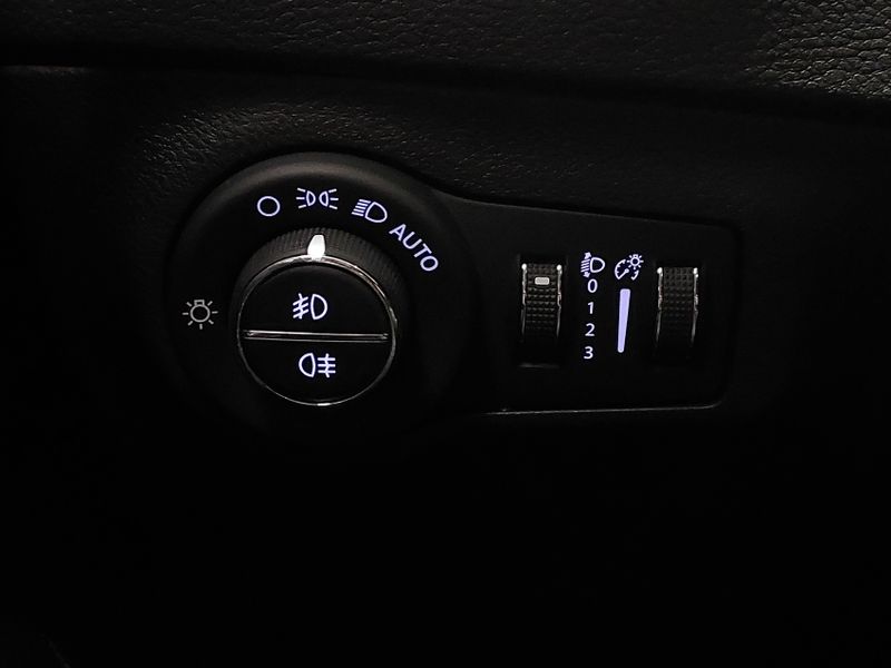 JEEP COMPASS 2.0 16V FLEX LONGITUDE AUTOMÁTICO 2019/2020 BETIOLO NOVOS E SEMINOVOS LAJEADO / Carros no Vale