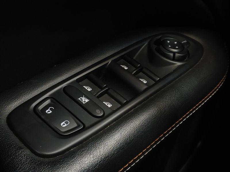 JEEP COMPASS 2.0 16V FLEX SPORT AUTOMÁTICO 2018/2019 BETIOLO NOVOS E SEMINOVOS LAJEADO / Carros no Vale JEEP COMPASS 2.0 16V FLEX SPORT AUTOMÁTICO 2018/2019 BETIOLO NOVOS E SEMINOVOS LAJEADO / Carros no Vale