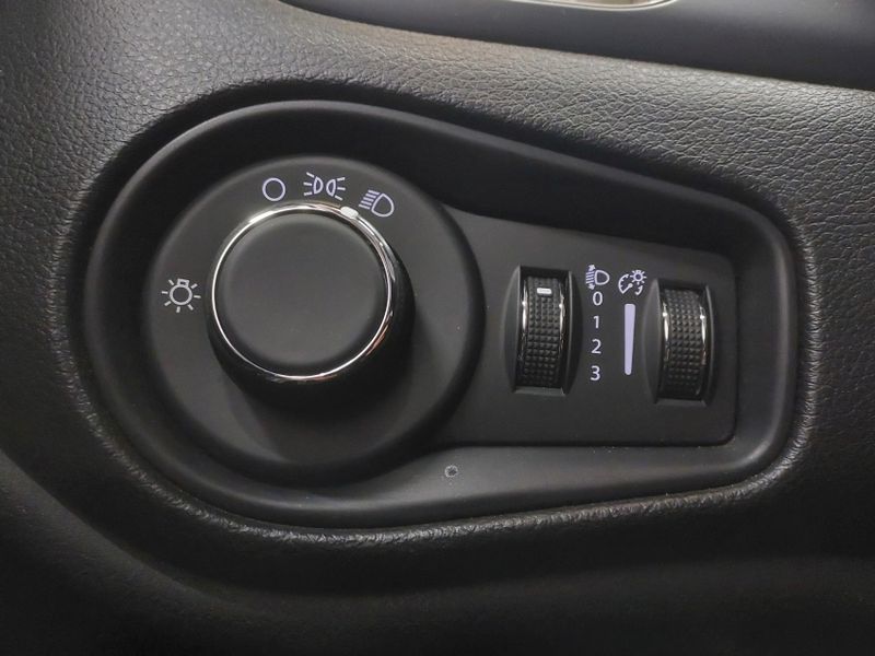 JEEP RENEGADE 1.3 T270 TURBO FLEX SPORT AT6 2023/2023 BETIOLO NOVOS E SEMINOVOS LAJEADO / Carros no Vale JEEP RENEGADE 1.3 T270 TURBO FLEX SPORT AT6 2023/2023 BETIOLO NOVOS E SEMINOVOS LAJEADO / Carros no Vale