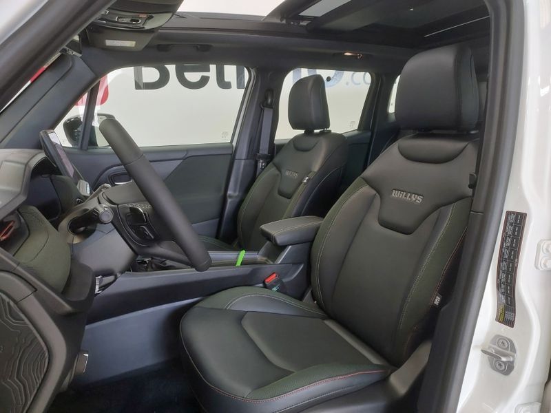 JEEP RENEGADE 1.3 T270 TURBO FLEX WILLYS 4×4 AT9 2026/2027 BETIOLO NOVOS E SEMINOVOS LAJEADO / Carros no Vale