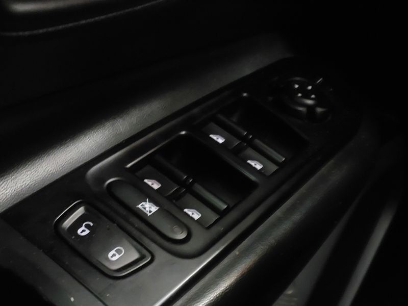 JEEP RENEGADE 1.8 16V FLEX LONGITUDE 4P AUTOMÁTICO 2019/2020 BETIOLO NOVOS E SEMINOVOS LAJEADO / Carros no Vale JEEP RENEGADE 1.8 16V FLEX LONGITUDE 4P AUTOMÁTICO 2019/2020 BETIOLO NOVOS E SEMINOVOS LAJEADO / Carros no Vale