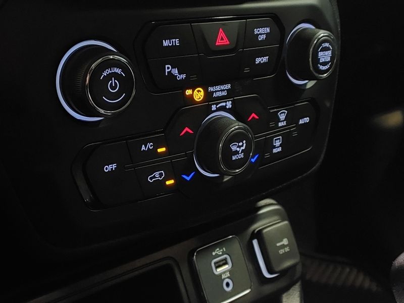 JEEP RENEGADE 1.8 16V FLEX SPORT 4P AUTOMÁTICO 2020/2021 BETIOLO NOVOS E SEMINOVOS LAJEADO / Carros no Vale
