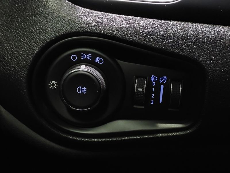JEEP RENEGADE 1.8 16V FLEX SPORT 4P AUTOMÁTICO 2020/2021 BETIOLO NOVOS E SEMINOVOS LAJEADO / Carros no Vale