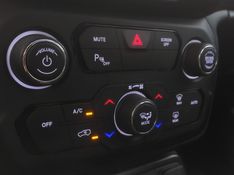 JEEP RENEGADE 2.0 16V TURBO DIESEL TRAILHAWK 4P 4X4 AUTOMÁTICO 2021/2021 BETIOLO NOVOS E SEMINOVOS LAJEADO / Carros no Vale