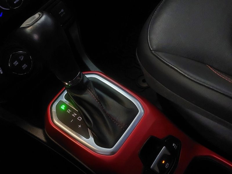 JEEP RENEGADE 2.0 16V TURBO DIESEL TRAILHAWK 4P 4X4 AUTOMÁTICO 2021/2021 BETIOLO NOVOS E SEMINOVOS LAJEADO / Carros no Vale JEEP RENEGADE 2.0 16V TURBO DIESEL TRAILHAWK 4P 4X4 AUTOMÁTICO 2021/2021 BETIOLO NOVOS E SEMINOVOS LAJEADO / Carros no Vale