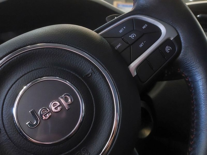 JEEP RENEGADE 2.0 16V TURBO DIESEL TRAILHAWK 4P 4X4 AUTOMÁTICO 2021/2021 BETIOLO NOVOS E SEMINOVOS LAJEADO / Carros no Vale JEEP RENEGADE 2.0 16V TURBO DIESEL TRAILHAWK 4P 4X4 AUTOMÁTICO 2021/2021 BETIOLO NOVOS E SEMINOVOS LAJEADO / Carros no Vale