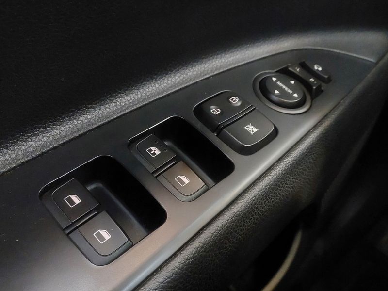 KIA RIO 1.6 16V FLEX EX AUTOMÁTICO 2020/2021 BETIOLO NOVOS E SEMINOVOS LAJEADO / Carros no Vale KIA RIO 1.6 16V FLEX EX AUTOMÁTICO 2020/2021 BETIOLO NOVOS E SEMINOVOS LAJEADO / Carros no Vale