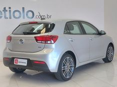 KIA RIO 1.6 16V FLEX EX AUTOMÁTICO 2020/2021 BETIOLO NOVOS E SEMINOVOS LAJEADO / Carros no Vale