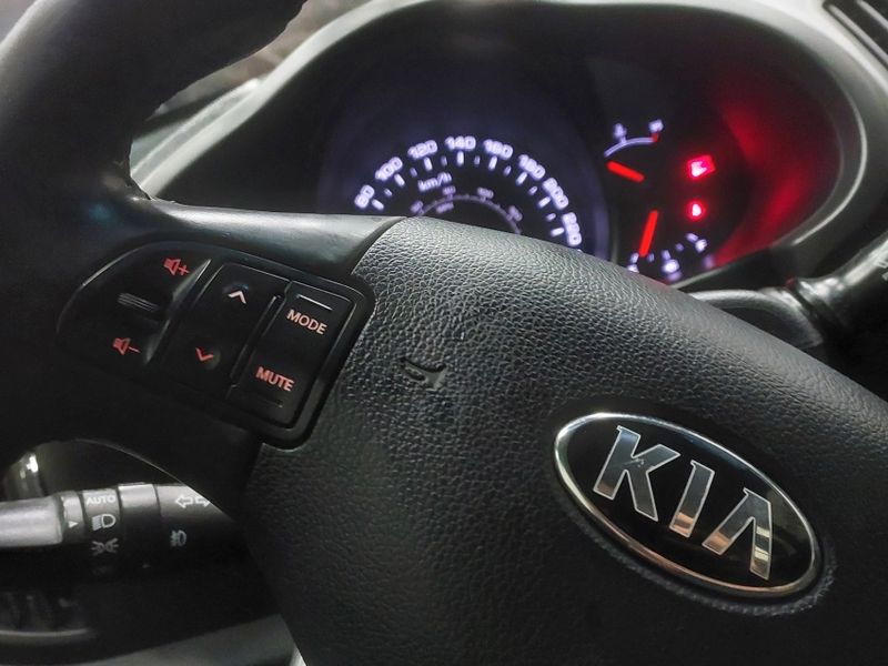 KIA SPORTAGE 2.0 EX 4X2 16V FLEX 4P AUTOMÁTICO 2013/2014 BETIOLO NOVOS E SEMINOVOS LAJEADO / Carros no Vale KIA SPORTAGE 2.0 EX 4X2 16V FLEX 4P AUTOMÁTICO 2013/2014 BETIOLO NOVOS E SEMINOVOS LAJEADO / Carros no Vale