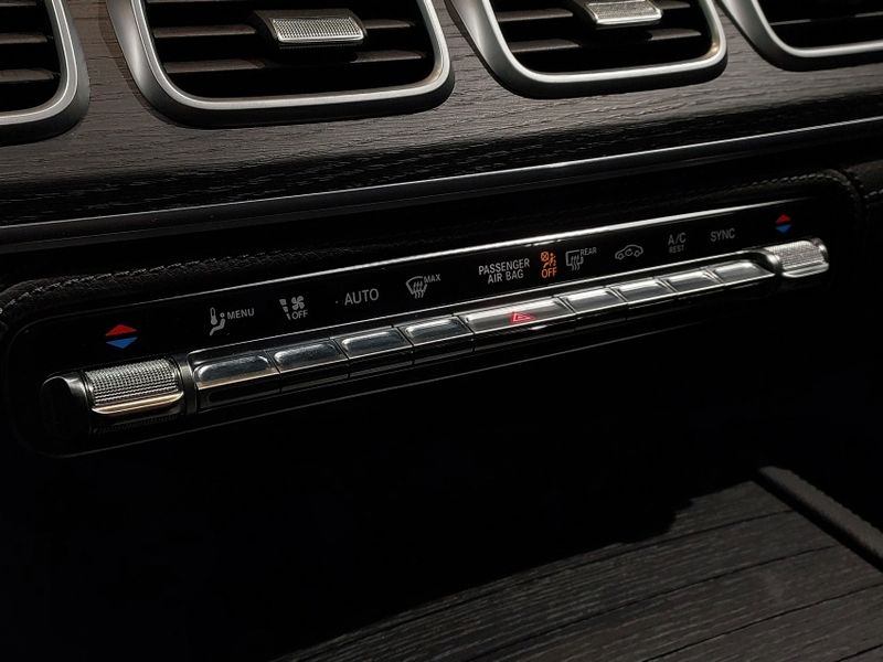 Mercedes-Benz GLE 400d 3.0 V6 DIESEL 4MATIC 9G-TRONIC 2023/2023 BETIOLO NOVOS E SEMINOVOS LAJEADO / Carros no Vale Mercedes-Benz GLE 400d 3.0 V6 DIESEL 4MATIC 9G-TRONIC 2023/2023 BETIOLO NOVOS E SEMINOVOS LAJEADO / Carros no Vale