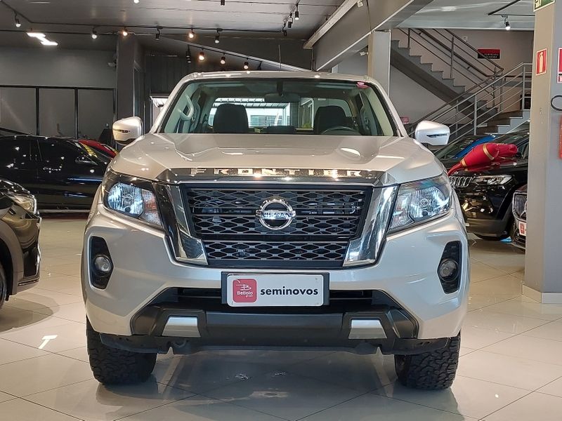 Nissan FRONTIER 2.3 16V TURBO DIESEL SE CD 4X4 AUTOMÁTICO 2022/2023 BETIOLO NOVOS E SEMINOVOS LAJEADO / Carros no Vale Nissan FRONTIER 2.3 16V TURBO DIESEL SE CD 4X4 AUTOMÁTICO 2022/2023 BETIOLO NOVOS E SEMINOVOS LAJEADO / Carros no Vale