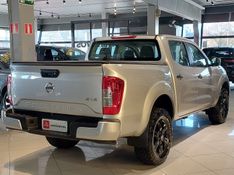 Nissan FRONTIER 2.3 16V TURBO DIESEL SE CD 4X4 AUTOMÁTICO 2022/2023 BETIOLO NOVOS E SEMINOVOS LAJEADO / Carros no Vale
