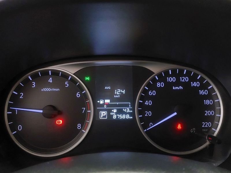 Nissan KICKS 1.6 16V FLEXSTART S 4P XTRONIC 2012/2019 BETIOLO NOVOS E SEMINOVOS LAJEADO / Carros no Vale