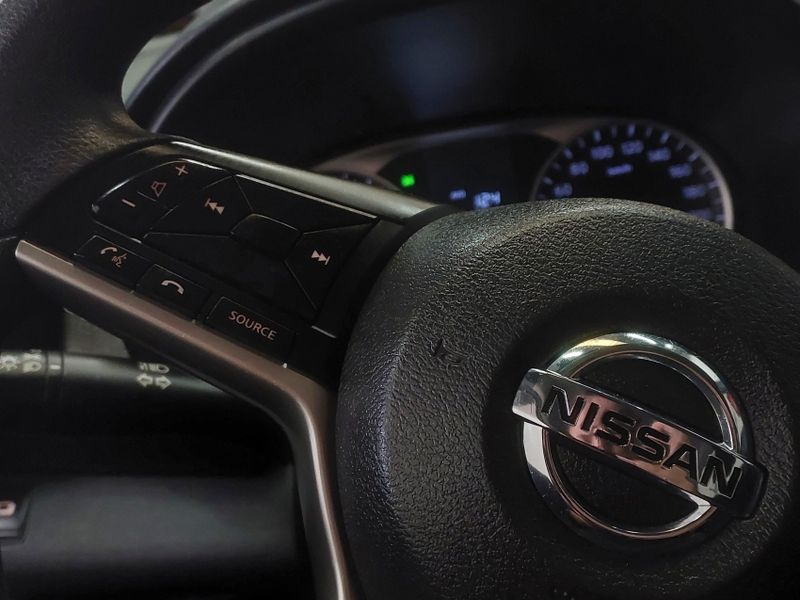 Nissan KICKS 1.6 16V FLEXSTART S 4P XTRONIC 2012/2019 BETIOLO NOVOS E SEMINOVOS LAJEADO / Carros no Vale