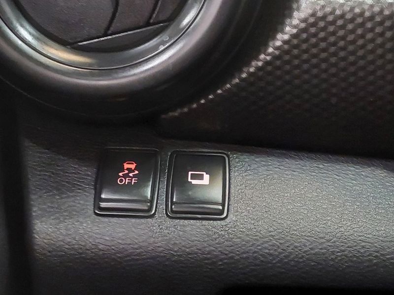 Nissan KICKS 1.6 16V FLEXSTART S 4P XTRONIC 2012/2019 BETIOLO NOVOS E SEMINOVOS LAJEADO / Carros no Vale