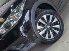 Nissan KICKS 1.6 16V FLEXSTART S 4P XTRONIC 2012/2019 BETIOLO NOVOS E SEMINOVOS LAJEADO / Carros no Vale