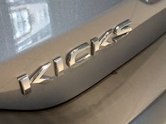 Nissan KICKS 1.6 16V FLEXSTART SV 4P XTRONIC 2019/2020 BETIOLO NOVOS E SEMINOVOS LAJEADO / Carros no Vale
