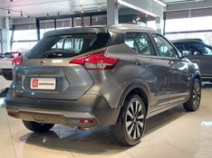 Nissan KICKS 1.6 16V FLEXSTART SV 4P XTRONIC 2019/2020 BETIOLO NOVOS E SEMINOVOS LAJEADO / Carros no Vale