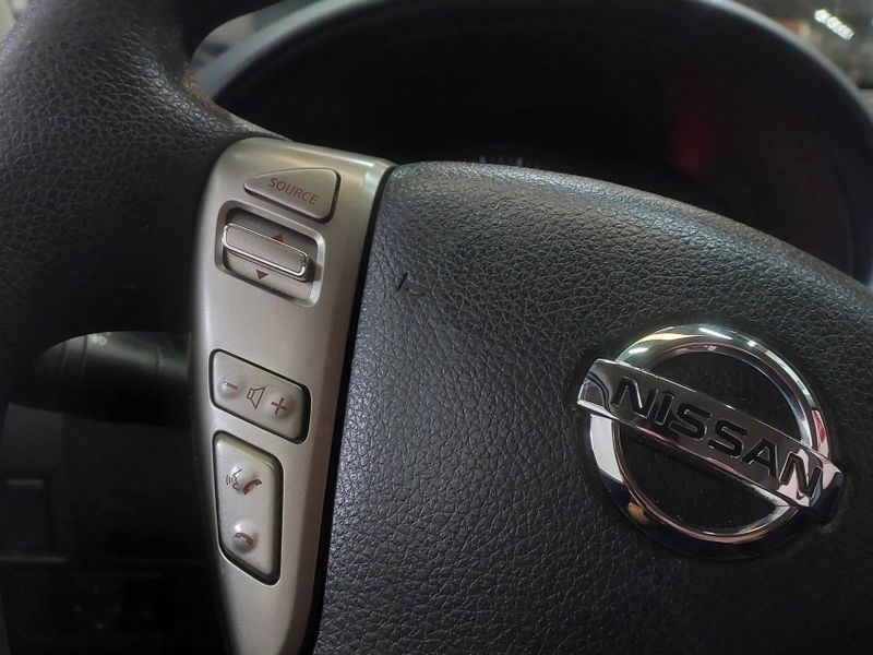 Nissan MARCH 1.6 SL 16V FLEX 4P MANUAL 2015/2015 BETIOLO NOVOS E SEMINOVOS LAJEADO / Carros no Vale Nissan MARCH 1.6 SL 16V FLEX 4P MANUAL 2015/2015 BETIOLO NOVOS E SEMINOVOS LAJEADO / Carros no Vale