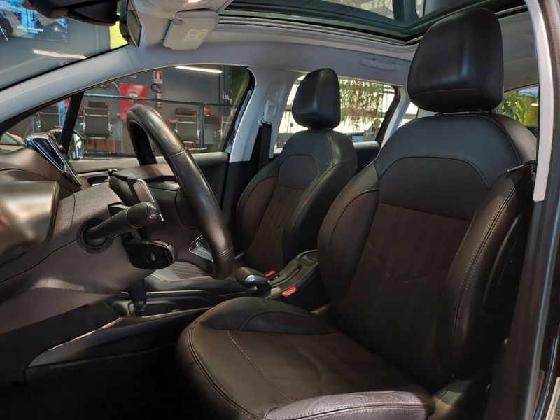Peugeot 2008 1.6 16V FLEX GRIFFE 4P AUTOMÁTICO 2016/2017 BETIOLO NOVOS E SEMINOVOS LAJEADO / Carros no Vale Peugeot 2008 1.6 16V FLEX GRIFFE 4P AUTOMÁTICO 2016/2017 BETIOLO NOVOS E SEMINOVOS LAJEADO / Carros no Vale