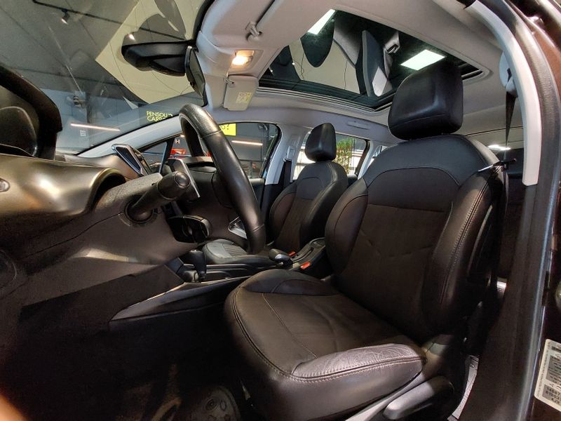 Peugeot 2008 1.6 16V FLEX GRIFFE 4P AUTOMÁTICO 2016/2017 BETIOLO NOVOS E SEMINOVOS LAJEADO / Carros no Vale Peugeot 2008 1.6 16V FLEX GRIFFE 4P AUTOMÁTICO 2016/2017 BETIOLO NOVOS E SEMINOVOS LAJEADO / Carros no Vale