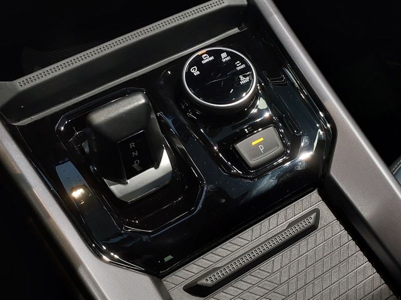 Renault BOREAL 1.3 TCE FLEX ICONIC EDC 2025/2026 BETIOLO NOVOS E SEMINOVOS LAJEADO / Carros no Vale