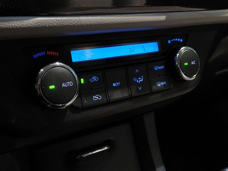 Toyota COROLLA 2.0 XEI 16V FLEX 4P AUTOMÁTICO 2015/2016 BETIOLO NOVOS E SEMINOVOS LAJEADO / Carros no Vale Toyota COROLLA 2.0 XEI 16V FLEX 4P AUTOMÁTICO 2015/2016 BETIOLO NOVOS E SEMINOVOS LAJEADO / Carros no Vale