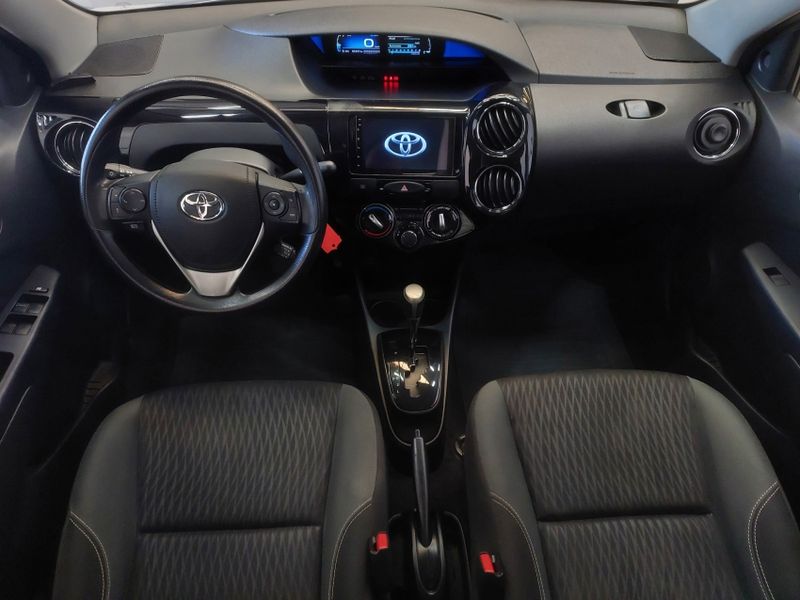Toyota ETIOS 1.5 X SEDAN 16V FLEX 4P AUTOMÁTICO 2019/2020 BETIOLO NOVOS E SEMINOVOS LAJEADO / Carros no Vale